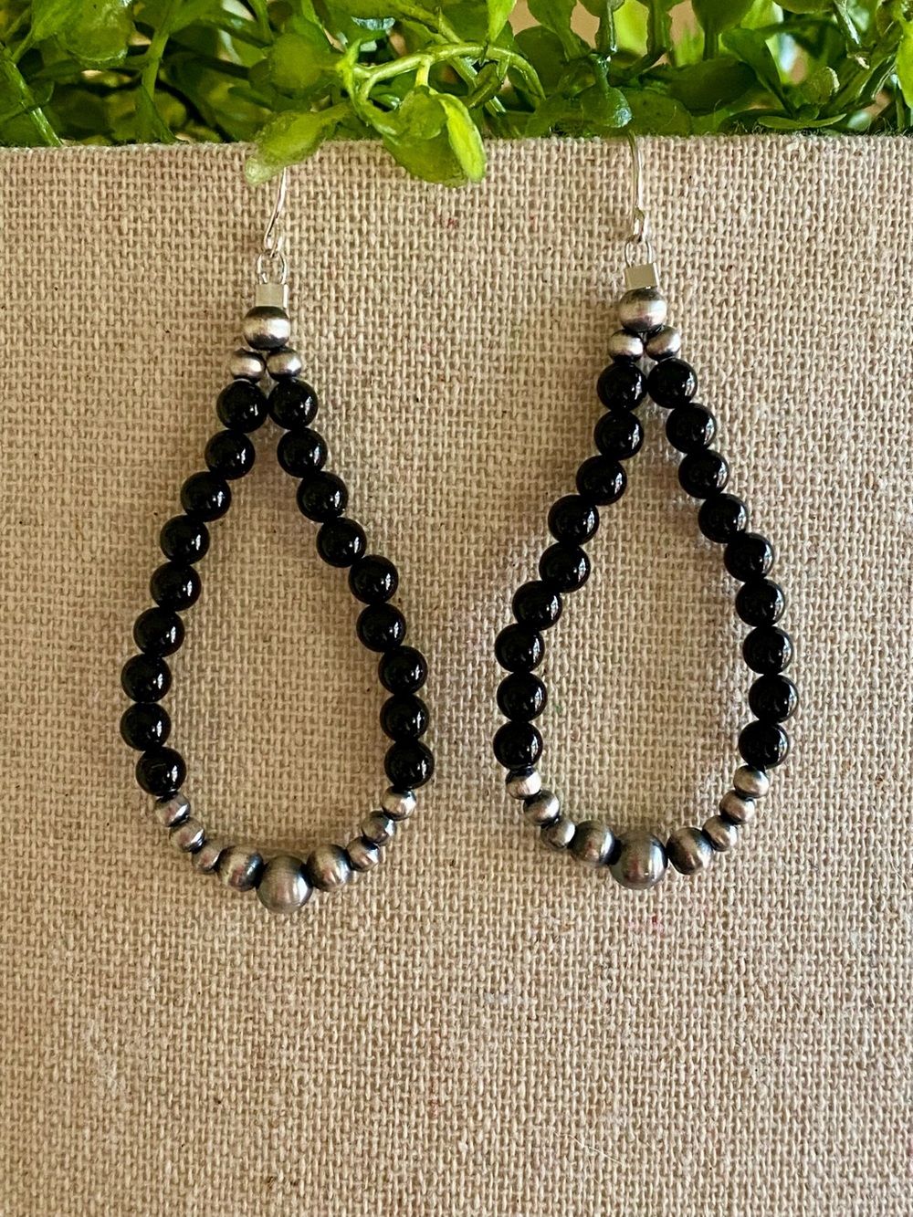 Black onyx & sterling silver Navajo desert pearls dangle earrings